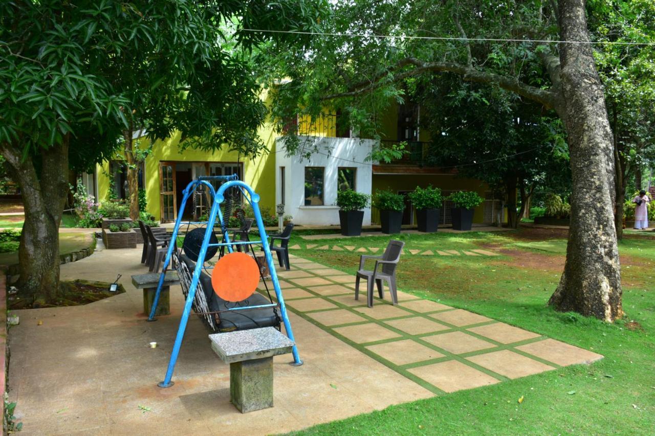Zeenath Taj Gardens Yelagiri Bagian luar foto